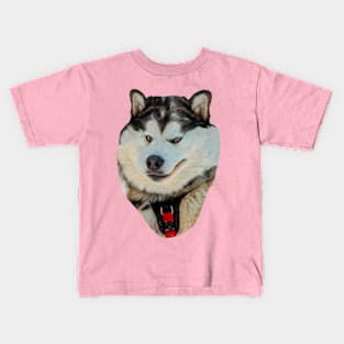 Malamute in the snow Kids T-Shirt